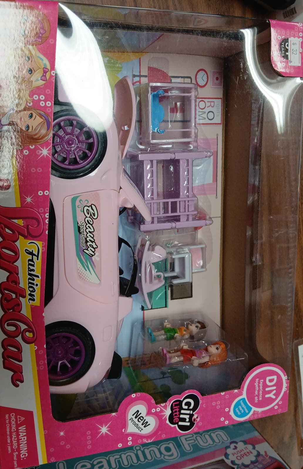 BEAUTY SPORTS CAR